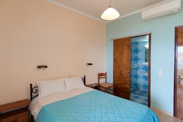 Arba Rooms Marathiás الغرفة الصورة